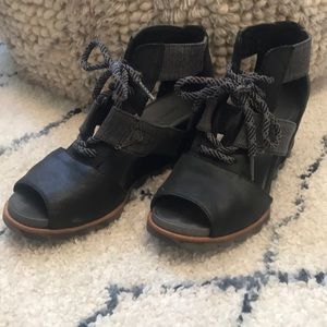 Sorel Joanie Wedges Black Sz 9